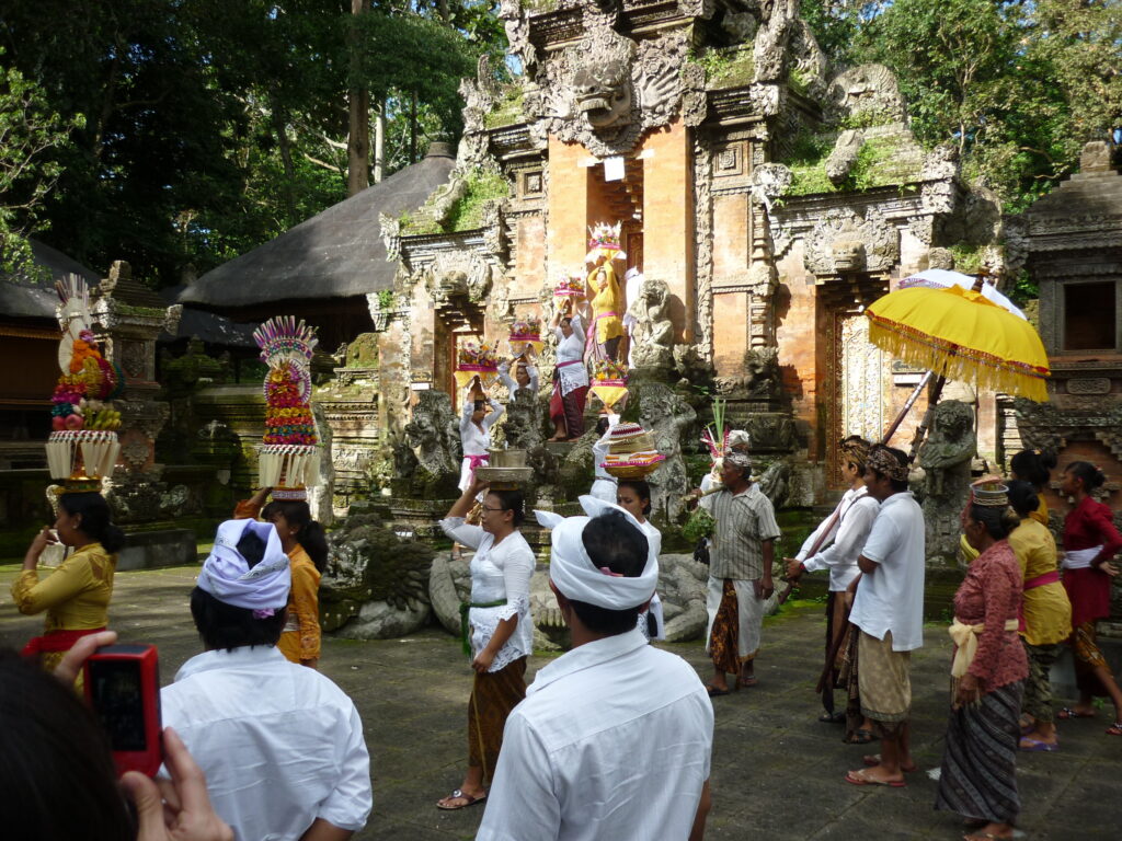 お寺でのお祈り