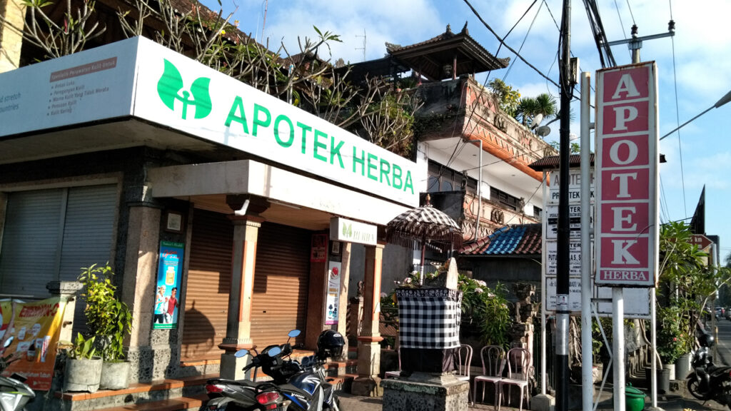 薬局Apotek Herba